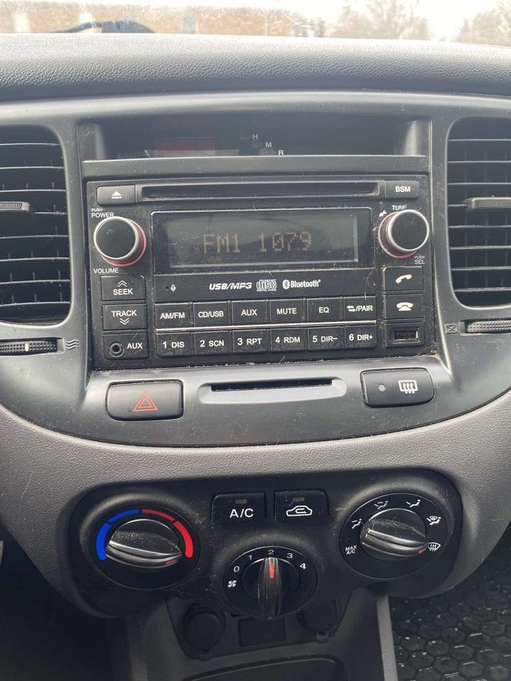 2010 Kia Rio Rio5 EX Photo