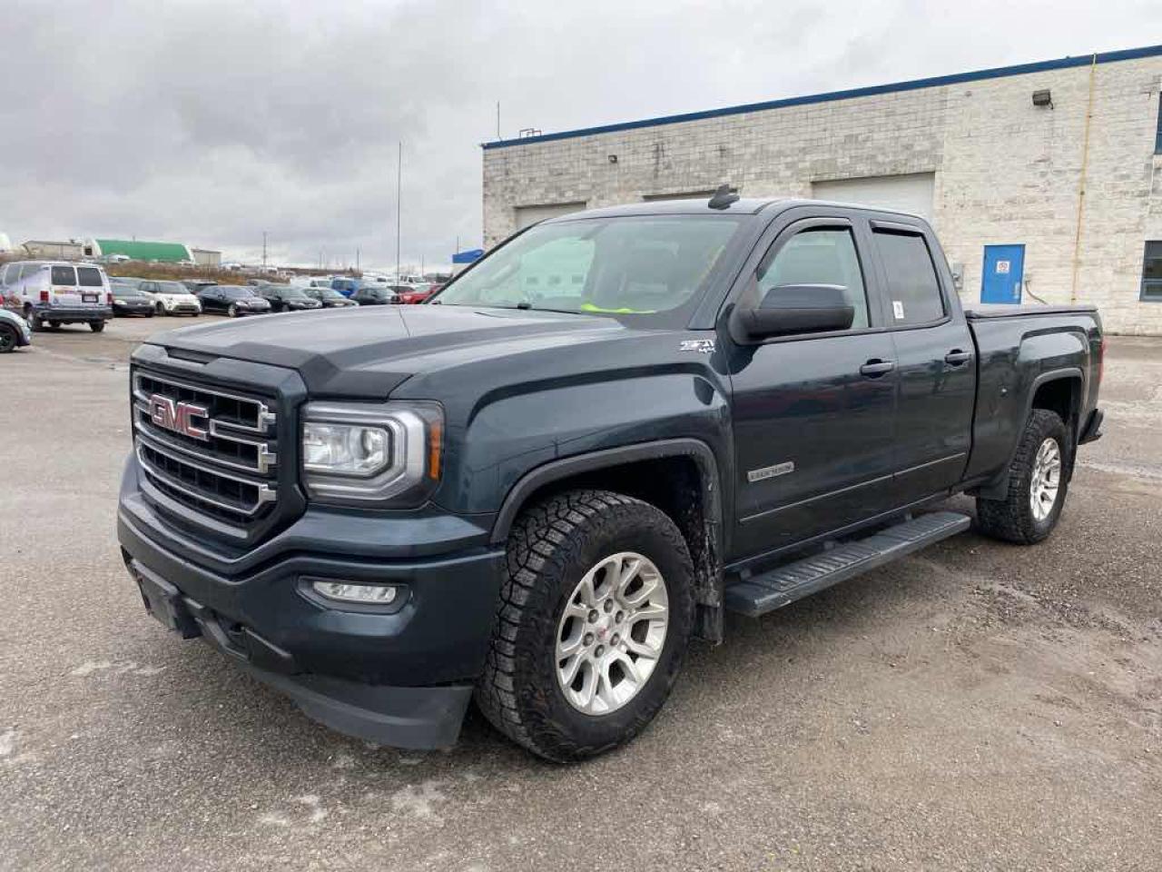 Used 2017 GMC Sierra 1500 SLE for sale in Innisfil, ON