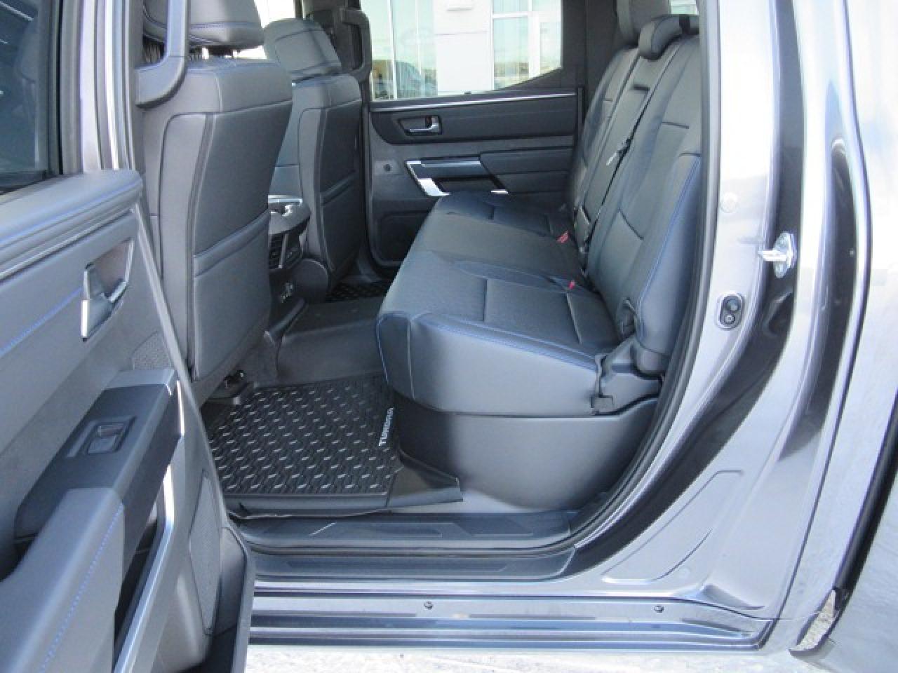 2025 Toyota Tundra PLATINUM Crewmax Platinum 5.5` Box Photo