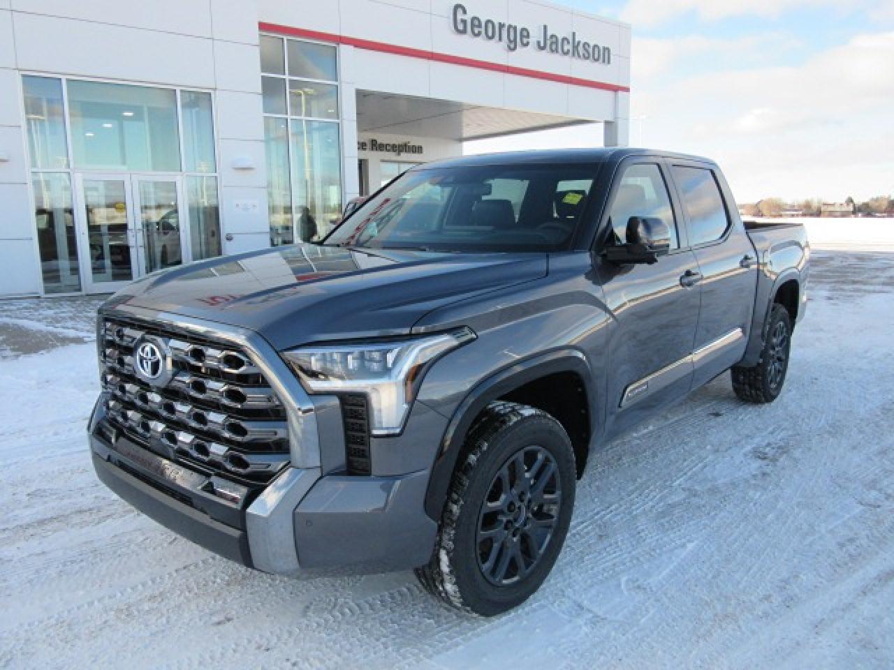 2025 Toyota Tundra PLATINUM Crewmax Platinum 5.5` Box Photo3