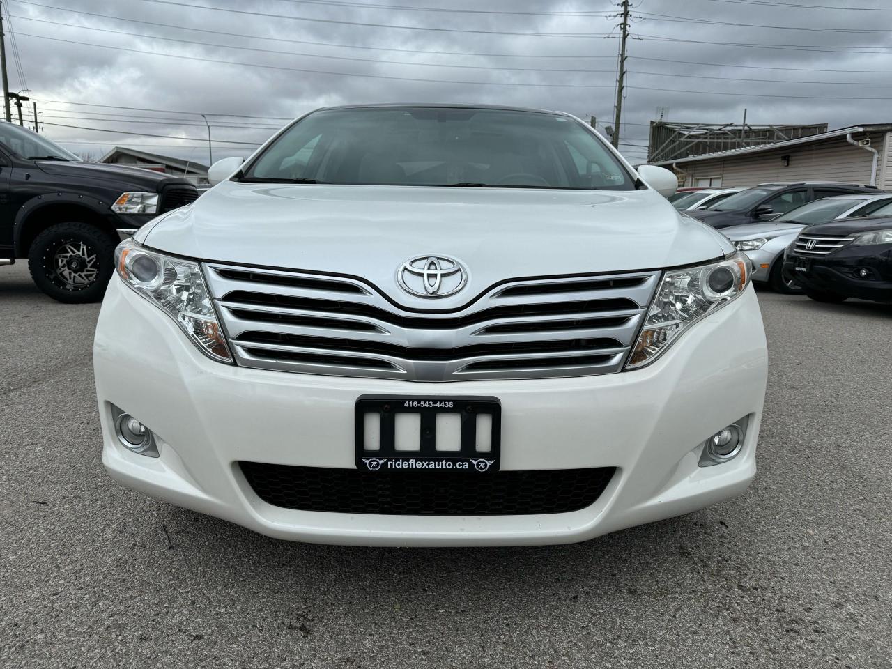 2011 Toyota Venza LE - Photo #2