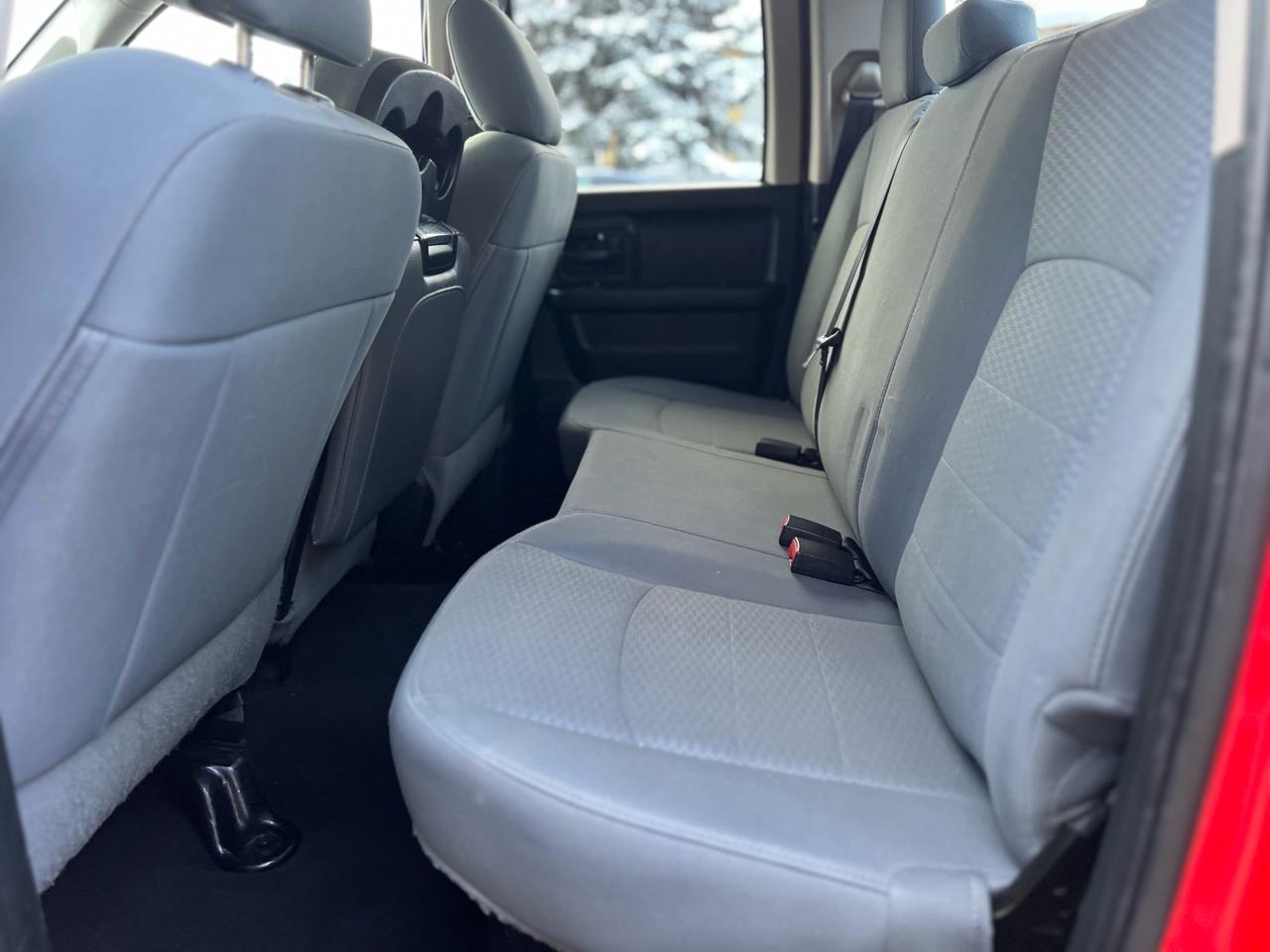 2017 RAM 1500 **4X4 QUAD CAB** - Photo #15