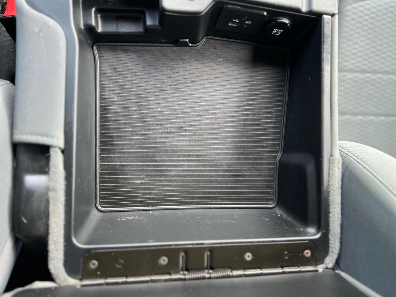 2017 RAM 1500 **4X4 QUAD CAB** - Photo #12
