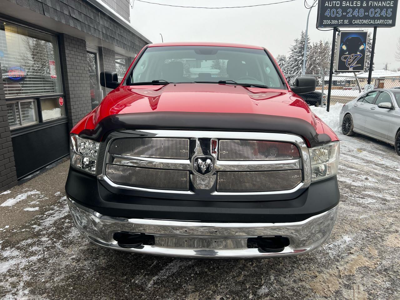 2017 RAM 1500 **4X4 QUAD CAB** - Photo #6