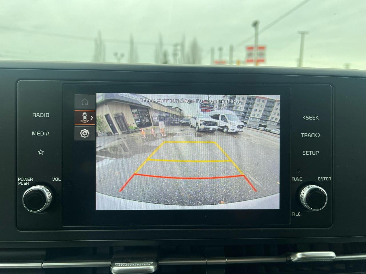 2023 Kia Carnival LX Photo18