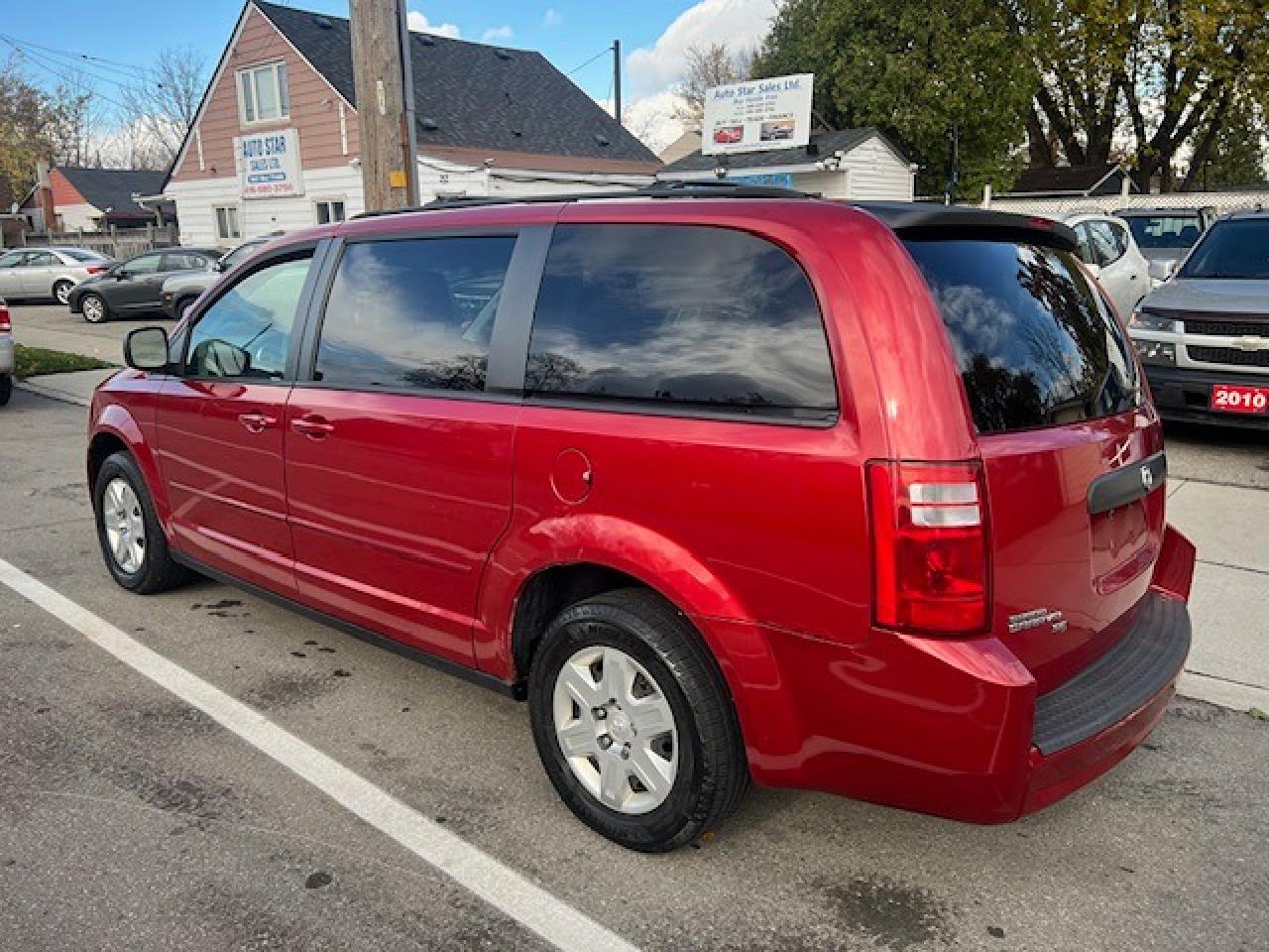 2009 Dodge Grand Caravan SE - Photo #6