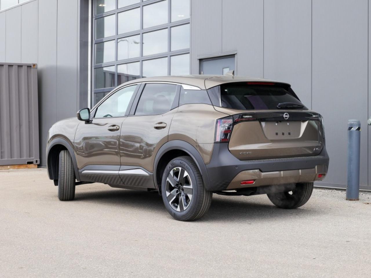 2025 Nissan Kicks SV  - Heated Seats - Low Mileage Photo