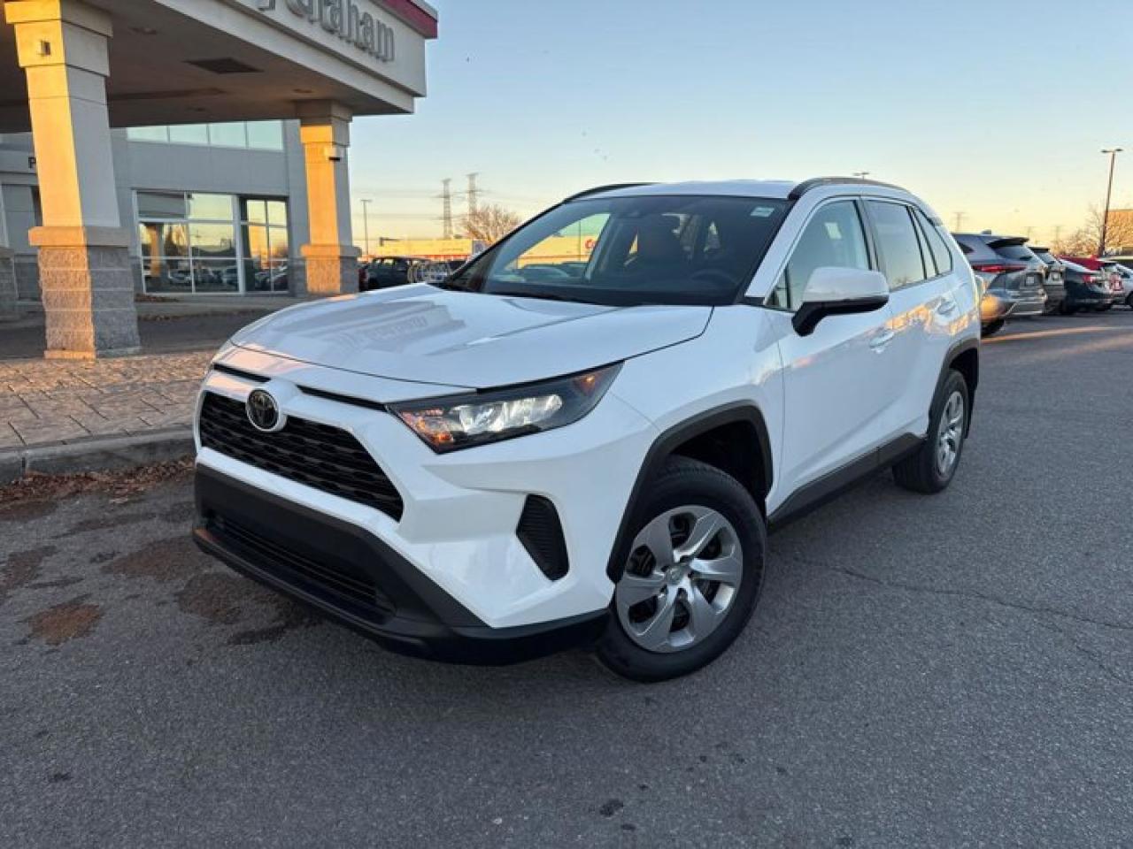 Used 2021 Toyota RAV4 LE AWD | Heated Seats | CarPlay + Android | Radar Cruise | Rear Camera | Bluetooth | and more! for sale in Guelph, ON