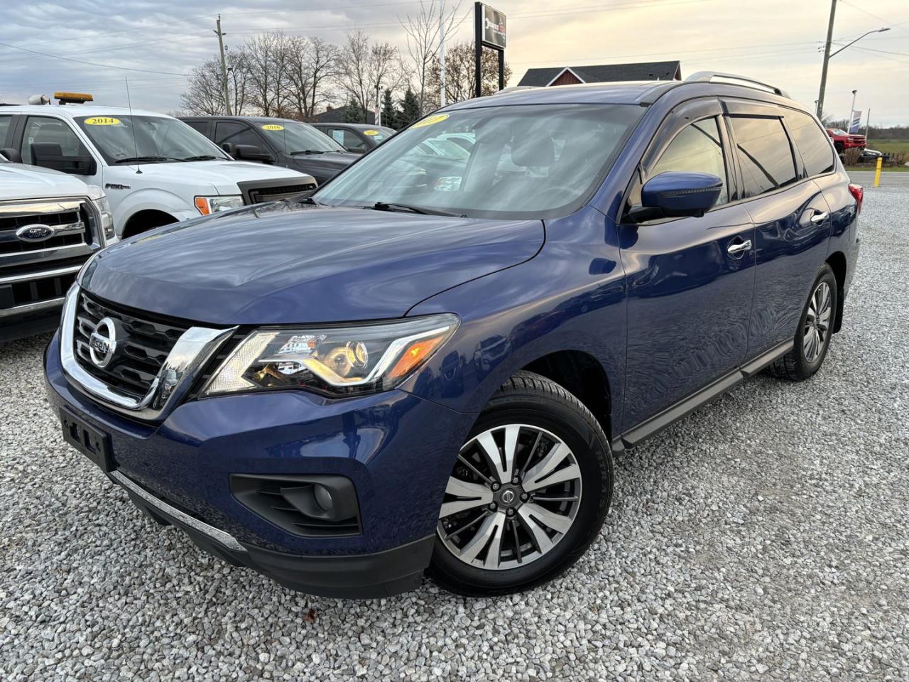 Used 2017 Nissan Pathfinder SL for sale in Dunnville, ON