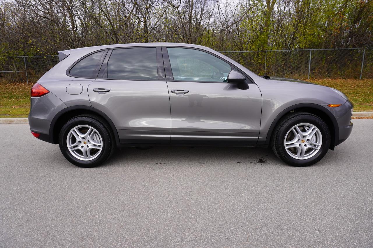 2011 Porsche Cayenne V8 S / 1 OWNER / NO ACCIDENTS / IMPECCABLE SHAPE Photo4