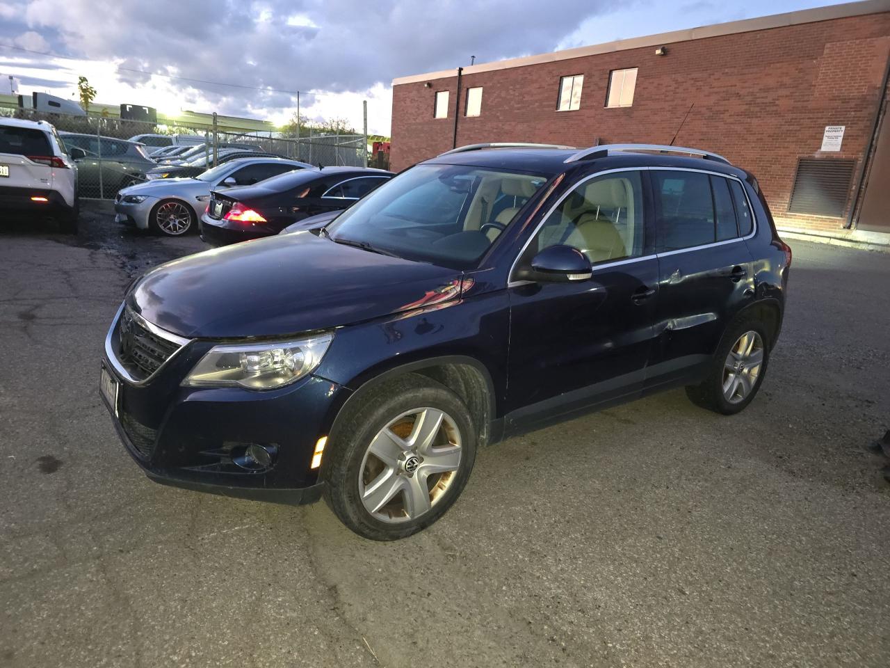 Used 2011 Volkswagen Tiguan Trendline for sale in North York, ON