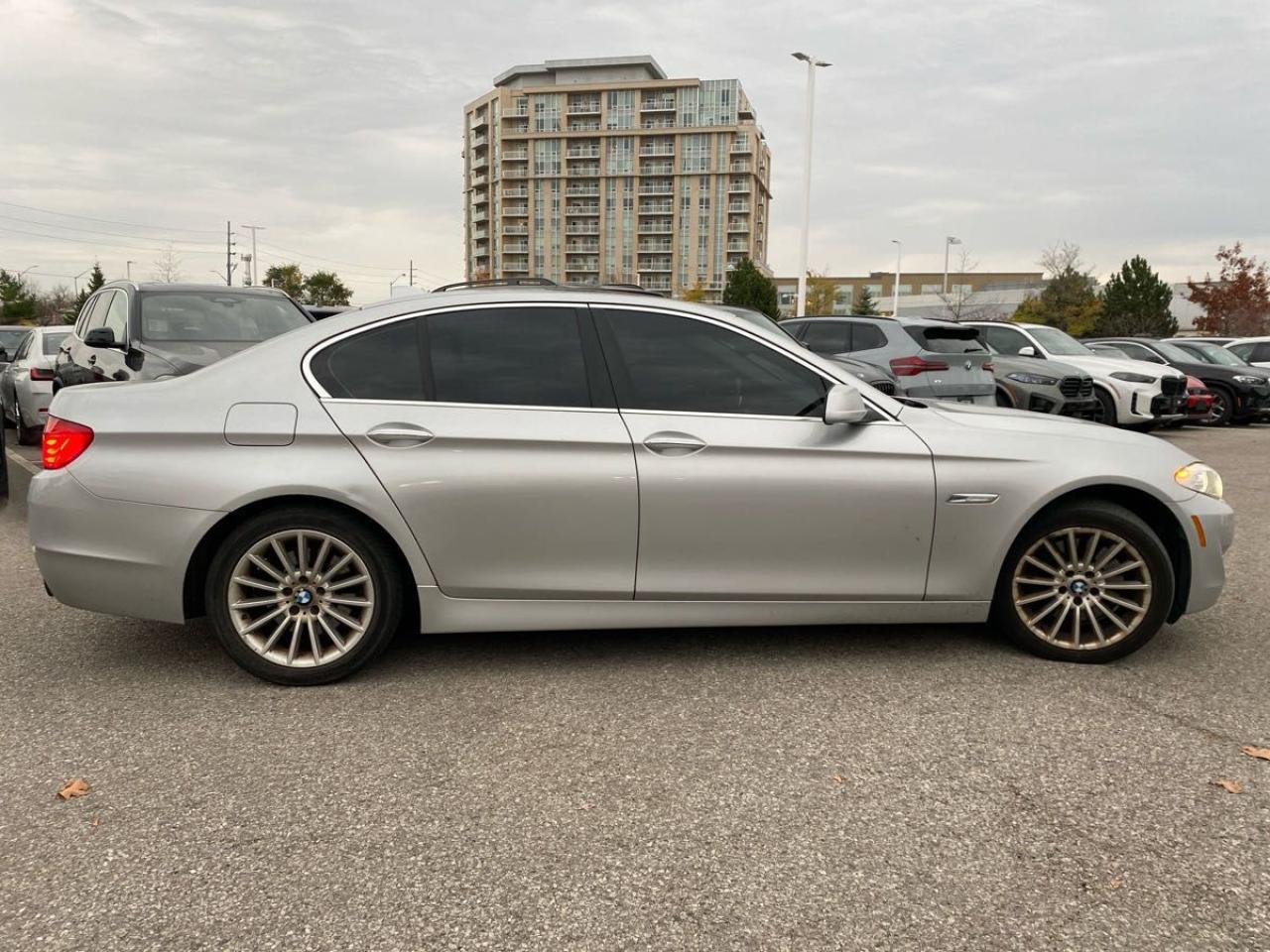 2013 BMW 5 Series 535i xDrive Photo4