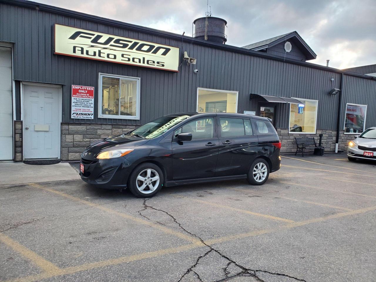 Used 2017 Mazda MAZDA5 Auto GS-