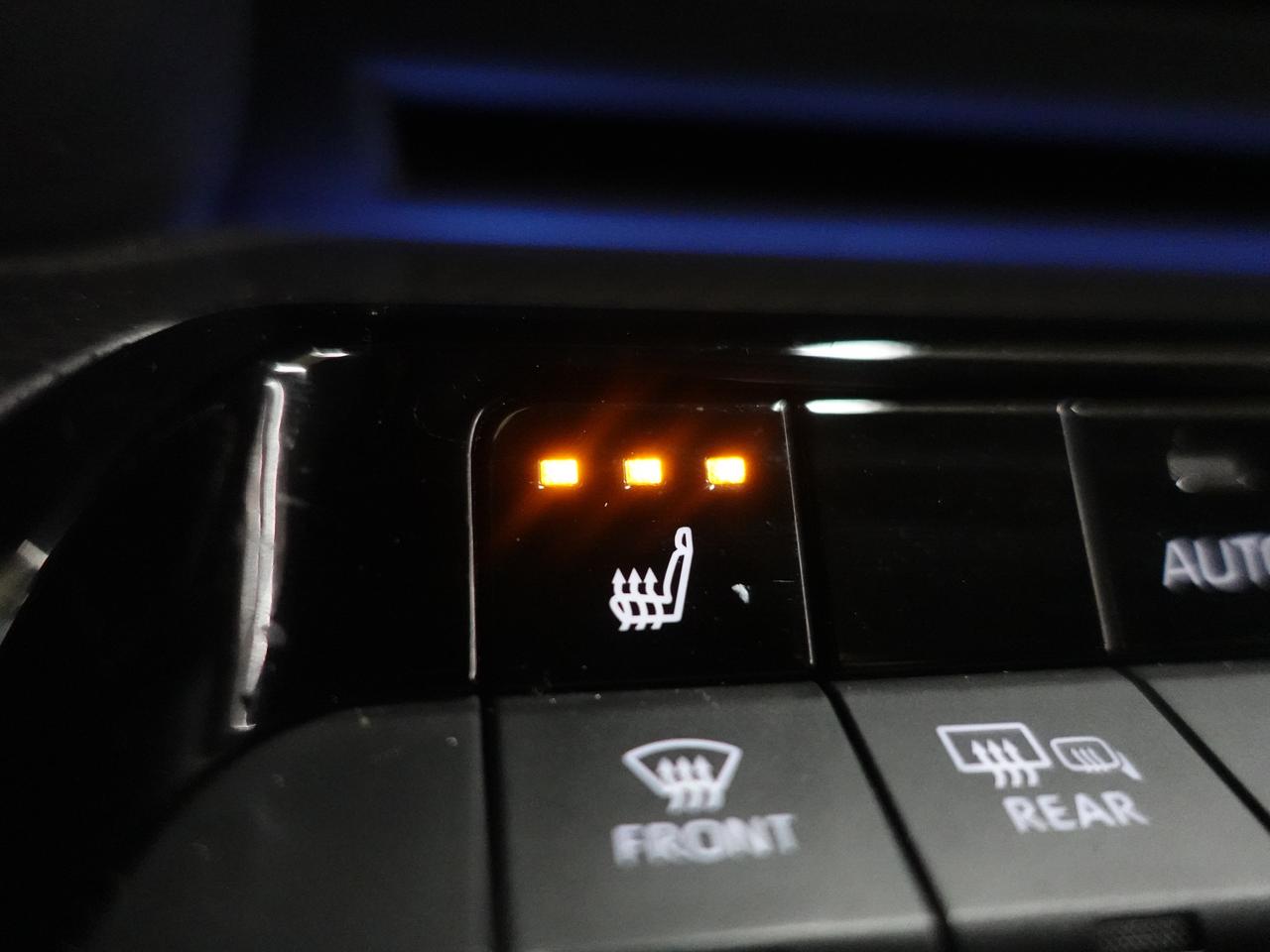 2023 Toyota Prius XLE | AWD-e | Leather | ACC | BSM | CarPlay Photo