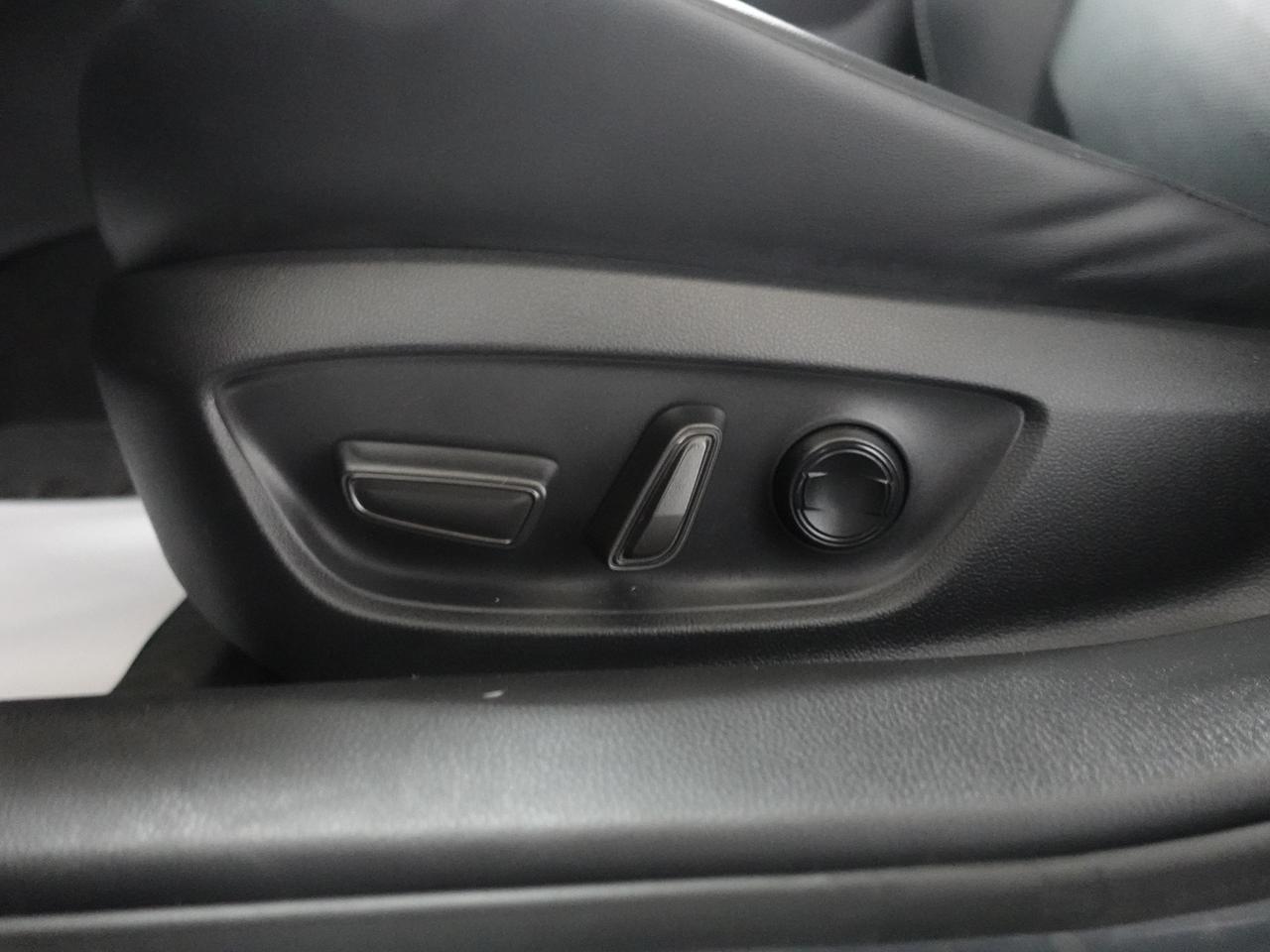 2023 Toyota Prius XLE AWD-e | Leather | ACC | BSM | CarPlay