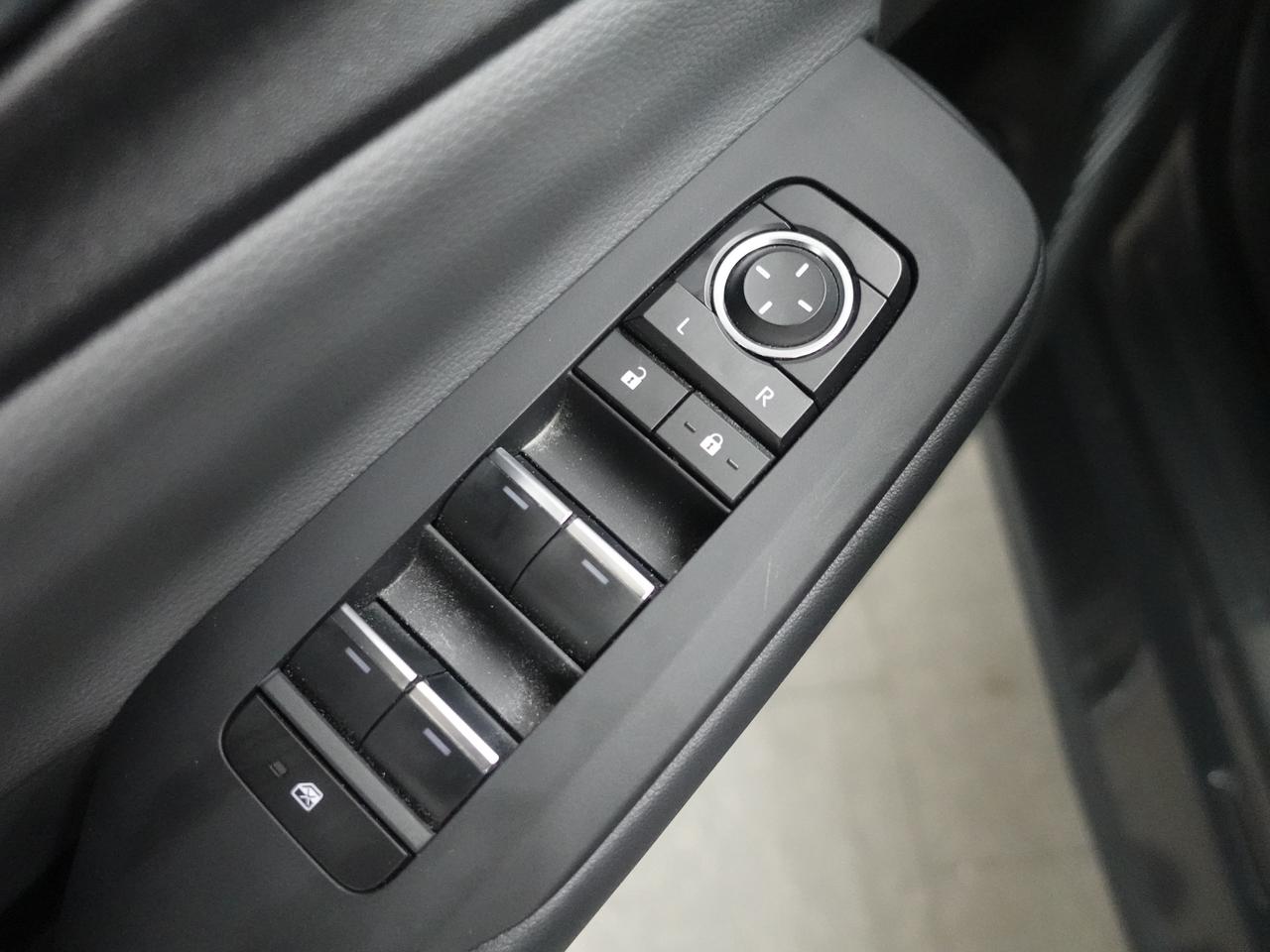 2023 Toyota Prius XLE | AWD-e | Leather | ACC | BSM | CarPlay Photo