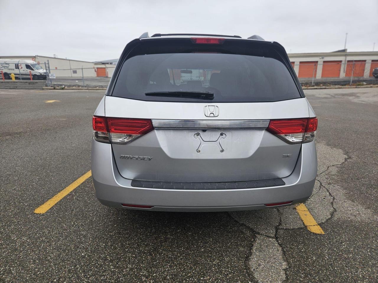 2014 Honda Odyssey 4DR WGN SE Photo4