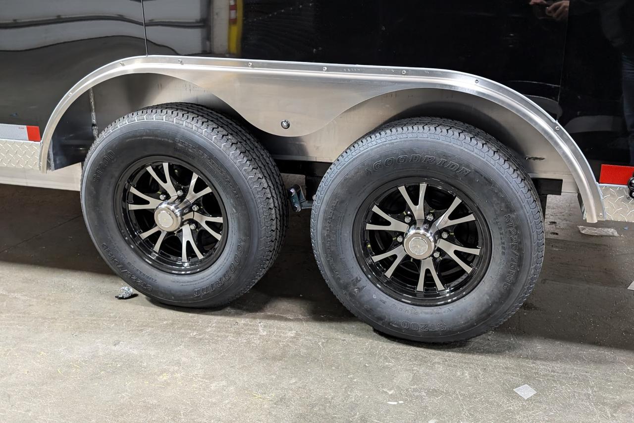 2024 Canadian Trailer Company 8.5X16 V-Nose Cargo Trailer Aluminum Tandem Axle Photo13