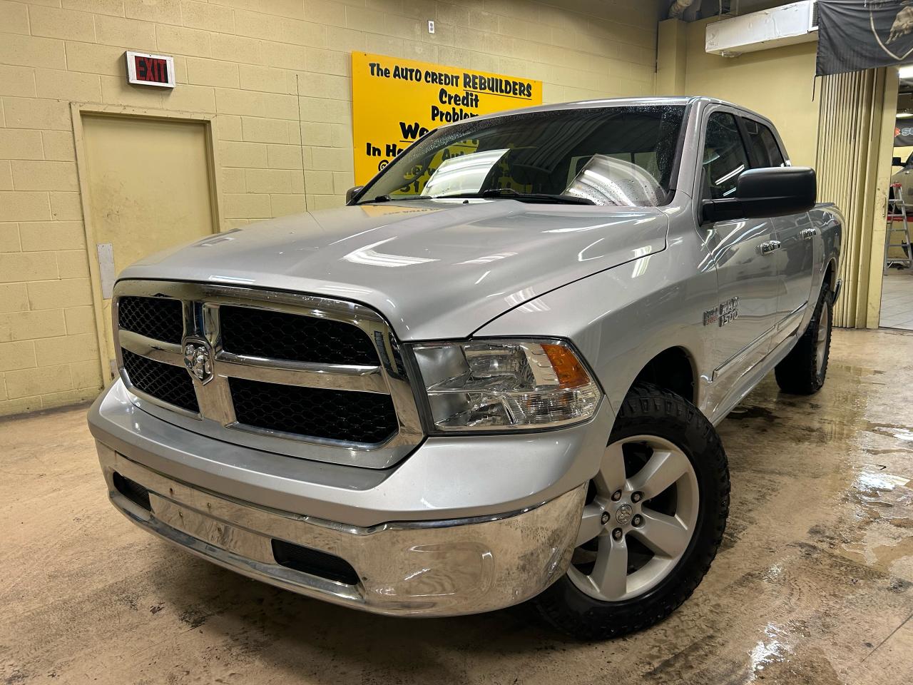 Used 2017 RAM 1500 SLT for sale in Windsor, ON