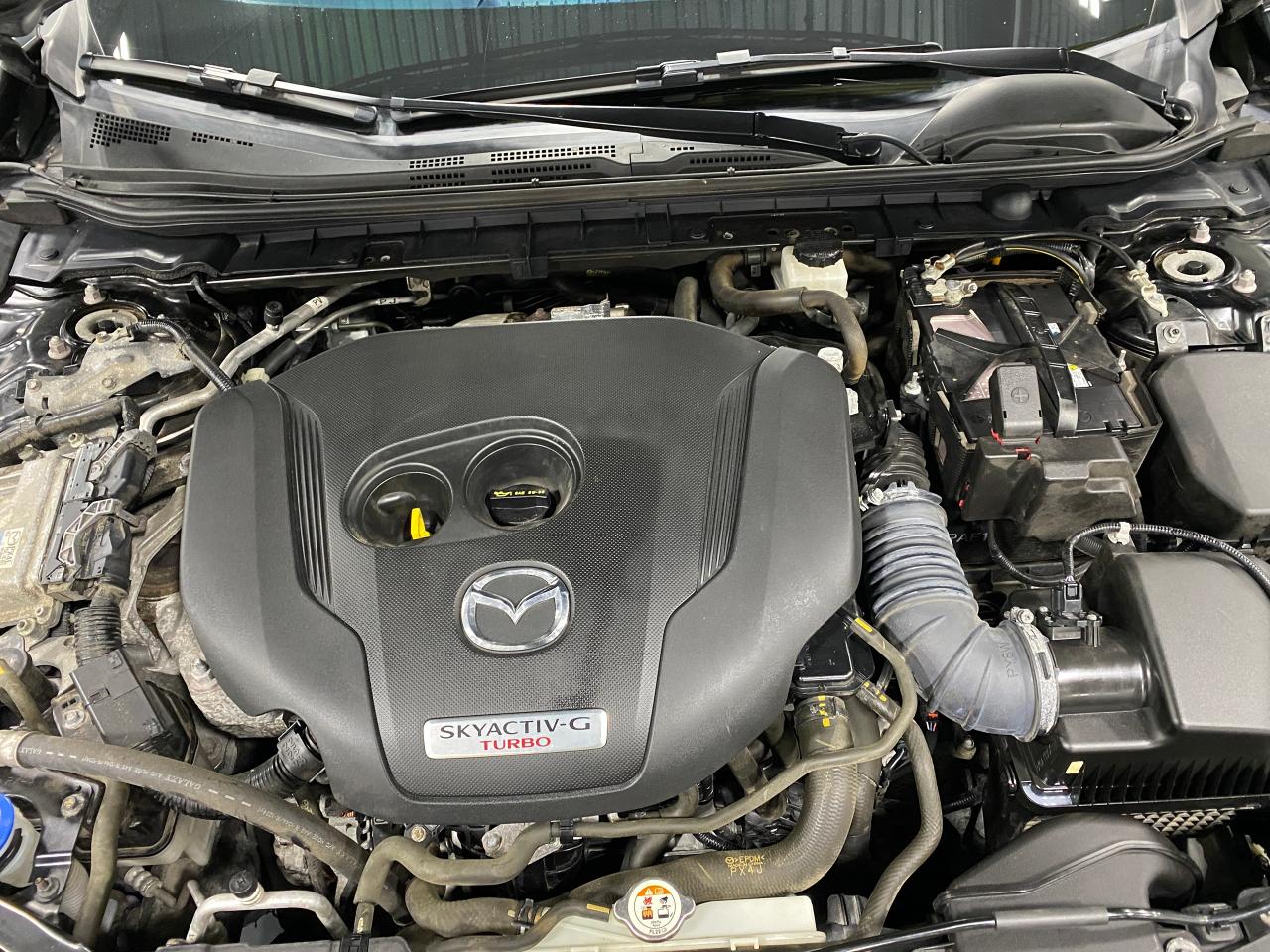 2021 Mazda MAZDA3 GT w/Turbo - Photo #9