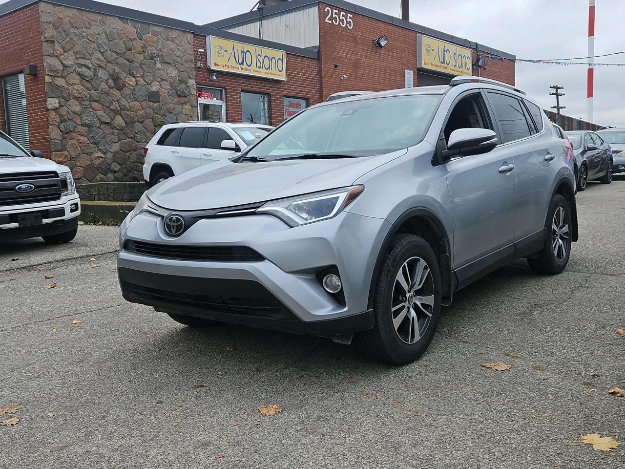 Used 2018 Toyota RAV4 AWD LE for sale in North York, ON