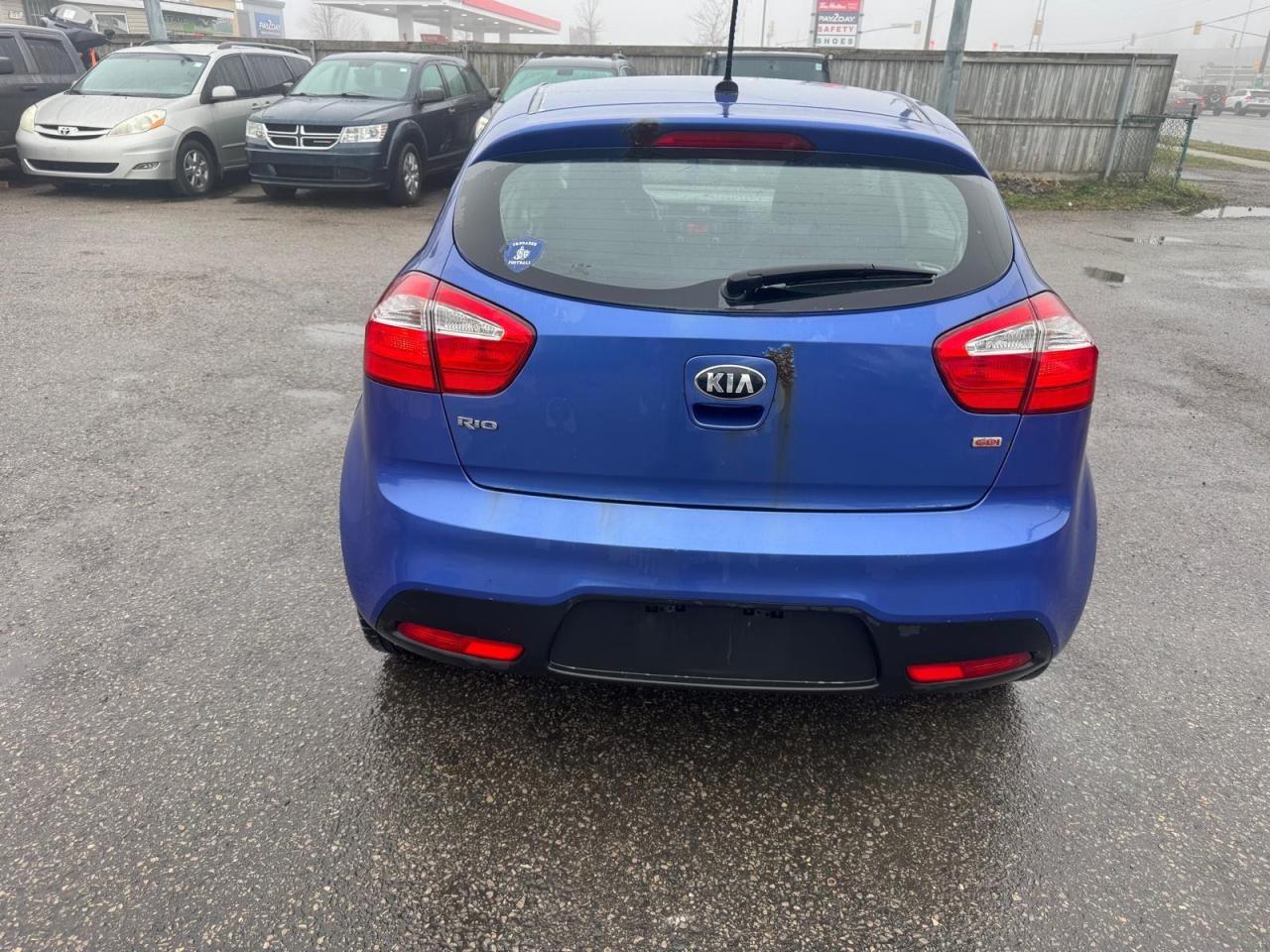 2015 Kia Rio HATCH, AUTO, 4 CYL, GREAT ON FUEL, AS IS SPECIAL - Photo #4