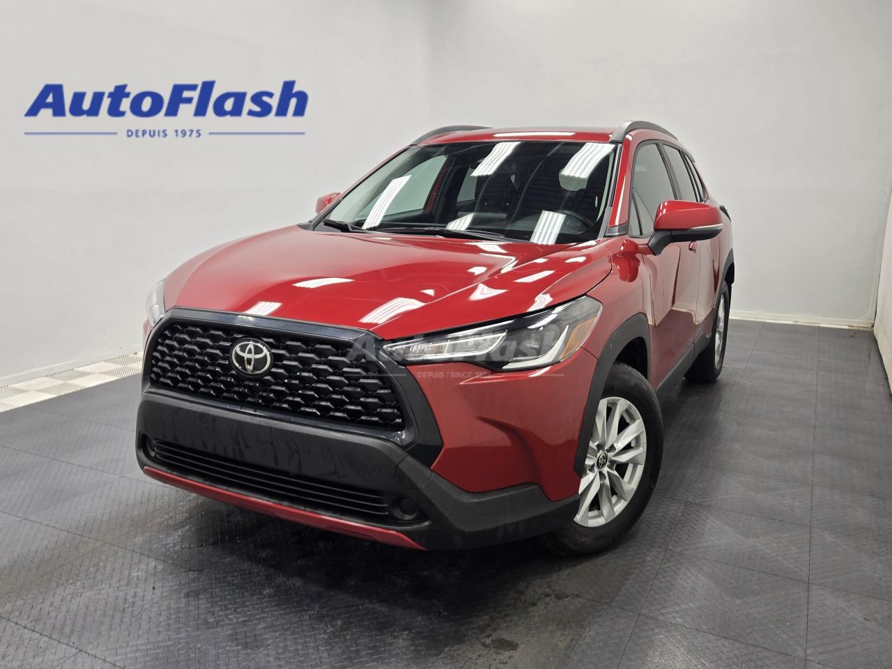 Used 2022 Toyota Corolla Cross LE, AWD, CAMERA, CARPLAY, VOLANT CHAUF, 1 PROPRIO for sale in Saint-Hubert, QC