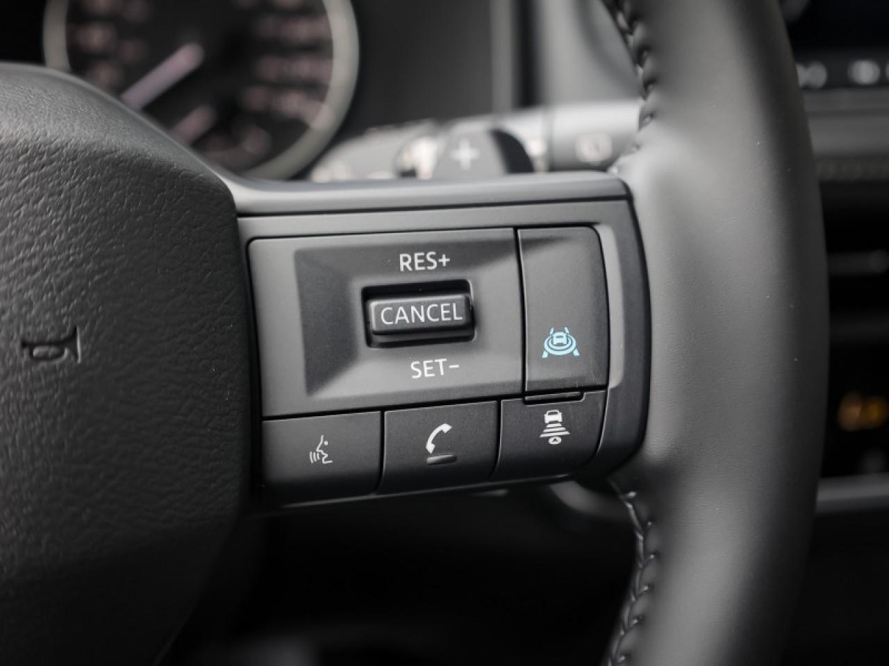 2025 Nissan Rogue SV Moonroof  - Moonroof -  Power Liftgate Photo