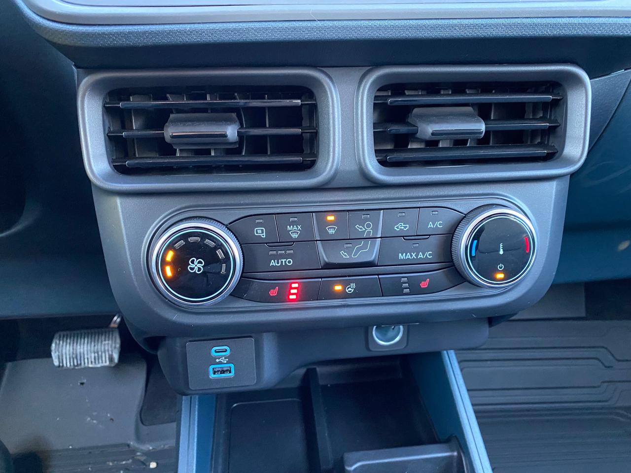 2024 Ford Maverick XLT AWD SuperCrew 300A Photo5