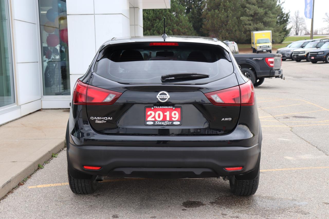 2019 Nissan Qashqai S AWD  CVT Photo