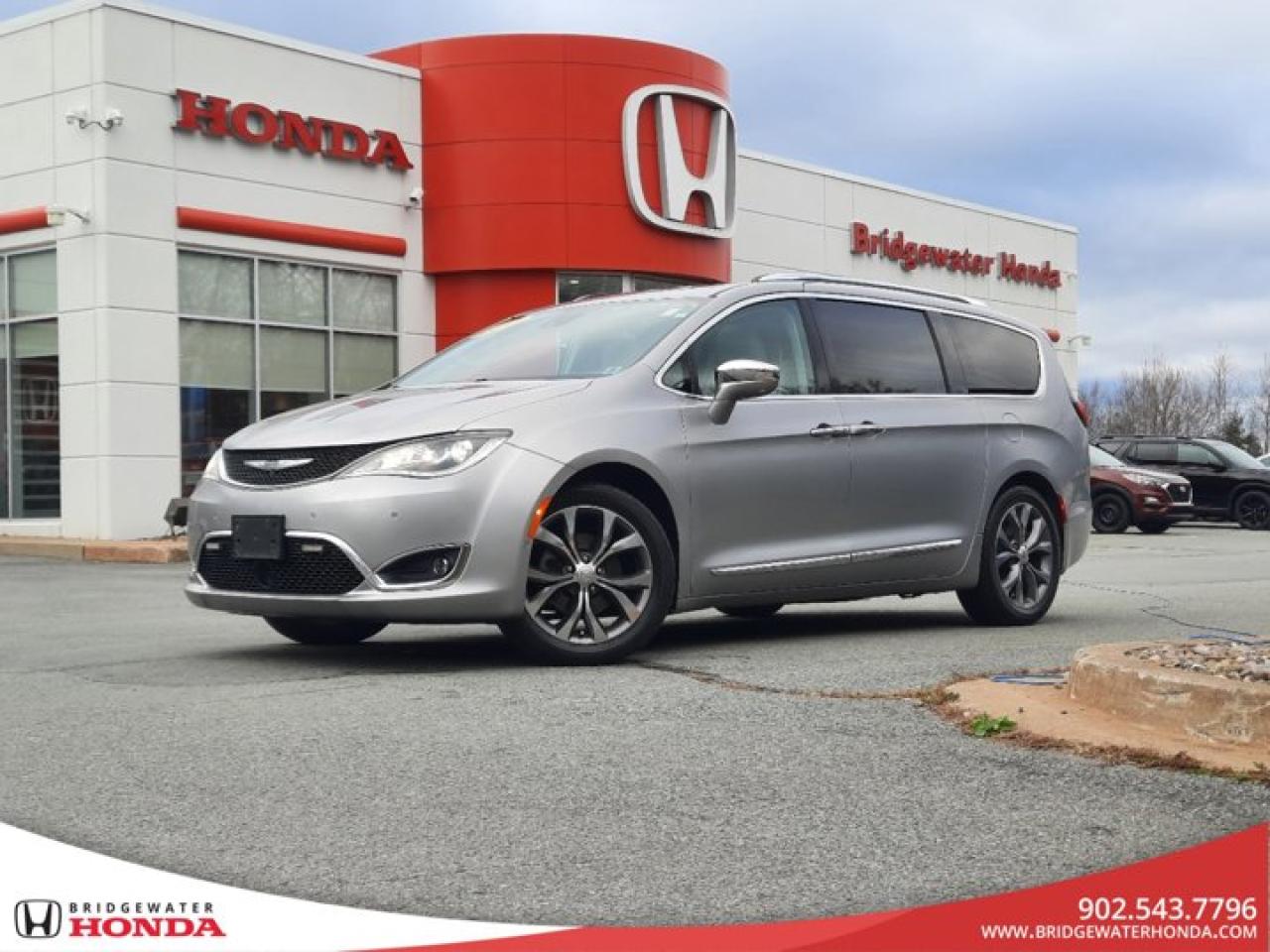 Used 2017 Chrysler Pacifica Limited for sale in Bridgewater, NS