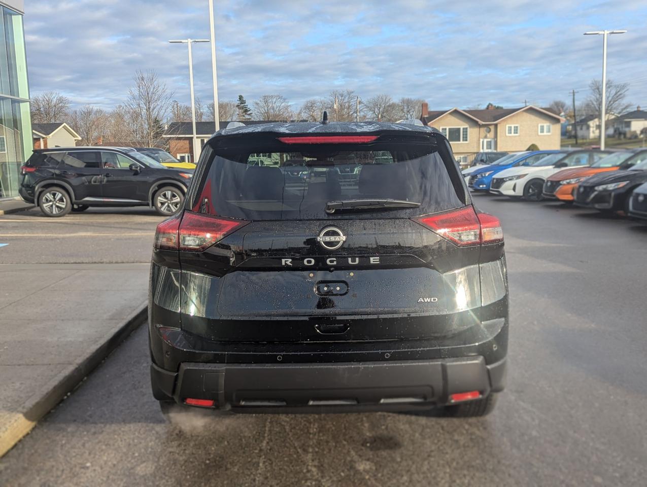 2025 Nissan Rogue SV MOONROOF Photo19