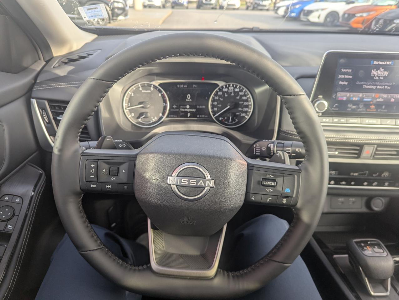 2025 Nissan Rogue SV MOONROOF Photo27