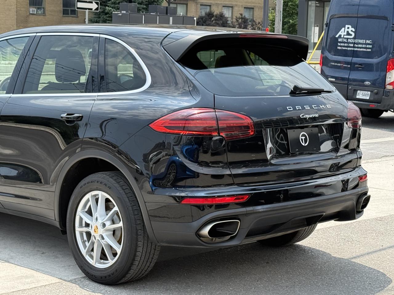 2016 Porsche Cayenne PREMIUM | PANO | NAVI | BACK UP CAMERA - Photo #12