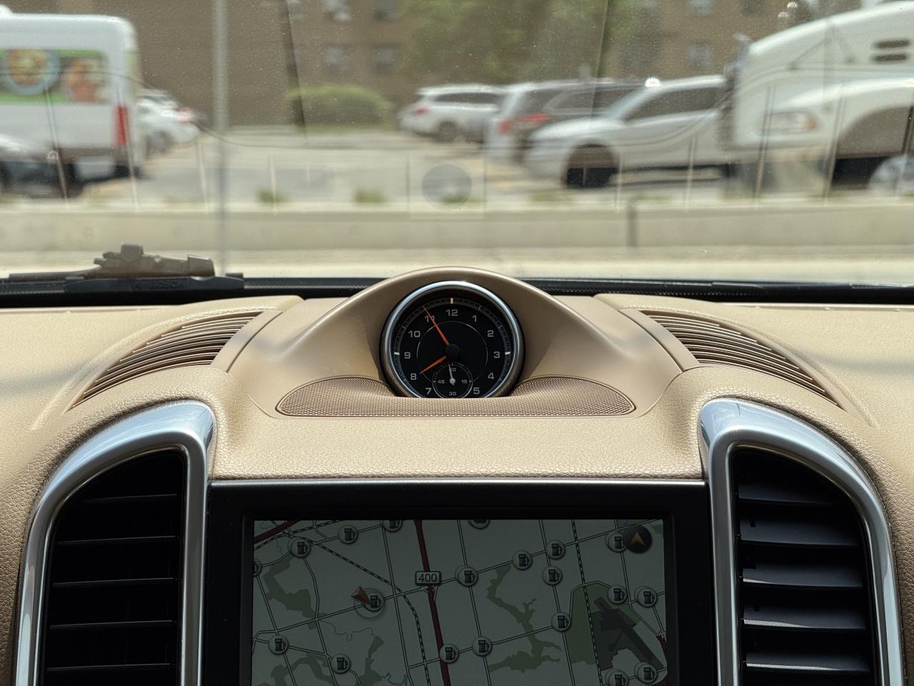 2016 Porsche Cayenne PREMIUM | PANO | NAVI | BACK UP CAMERA - Photo #21