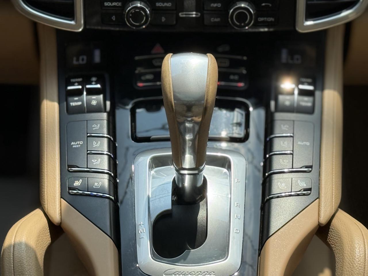2016 Porsche Cayenne PREMIUM | PANO | NAVI | BACK UP CAMERA - Photo #23