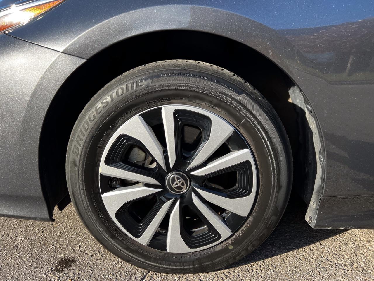 2021 Toyota Prius Prime Upgrade Auto Photo