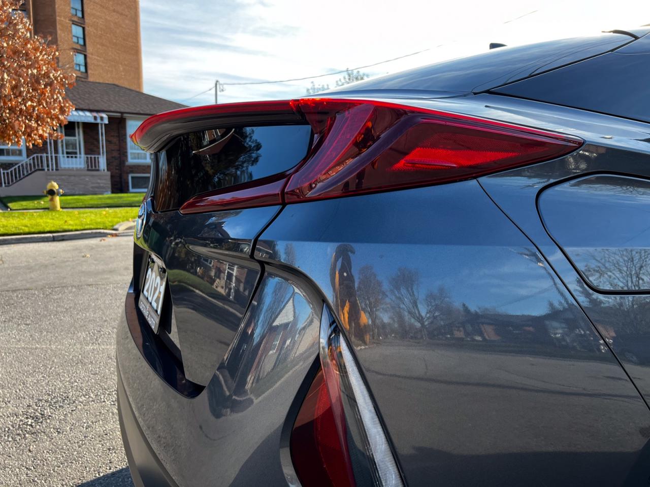 2021 Toyota Prius Prime Upgrade Auto Photo