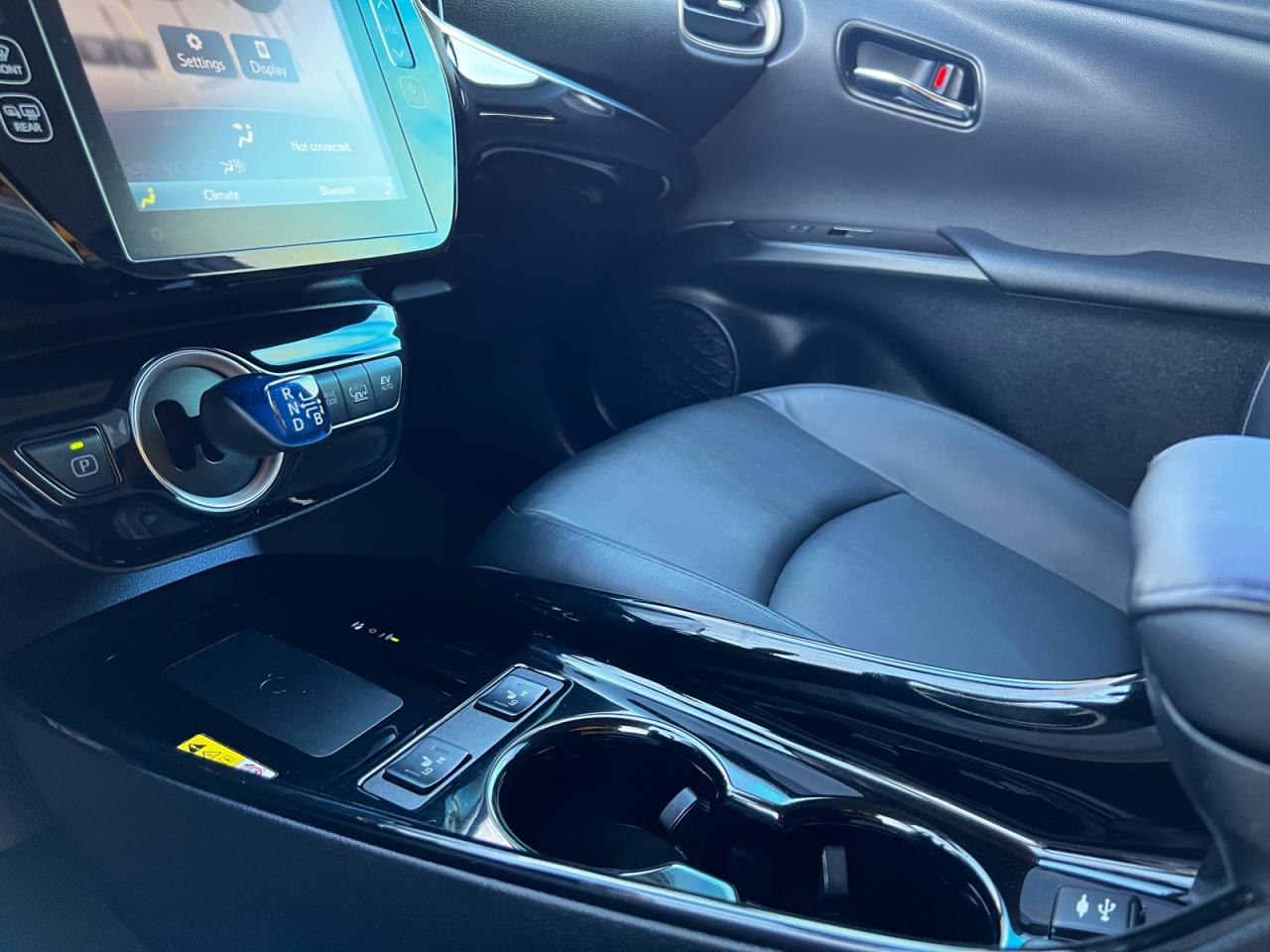 2021 Toyota Prius Prime Upgrade Auto Photo