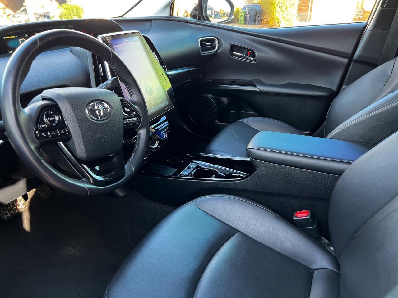 2021 Toyota Prius Prime Upgrade Auto Photo