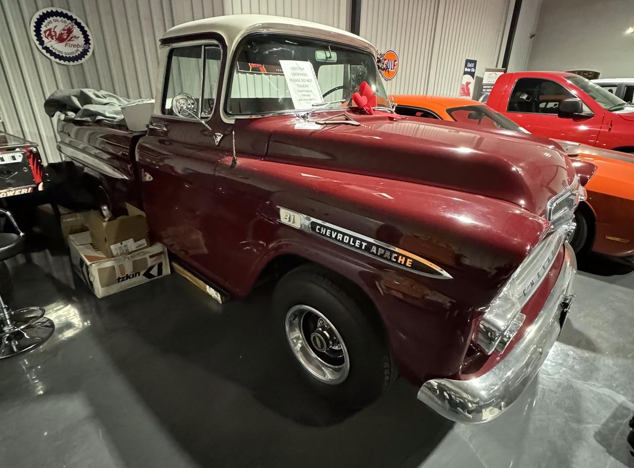 1959 Chevrolet 3100 Pickup (APACHE) Photo2