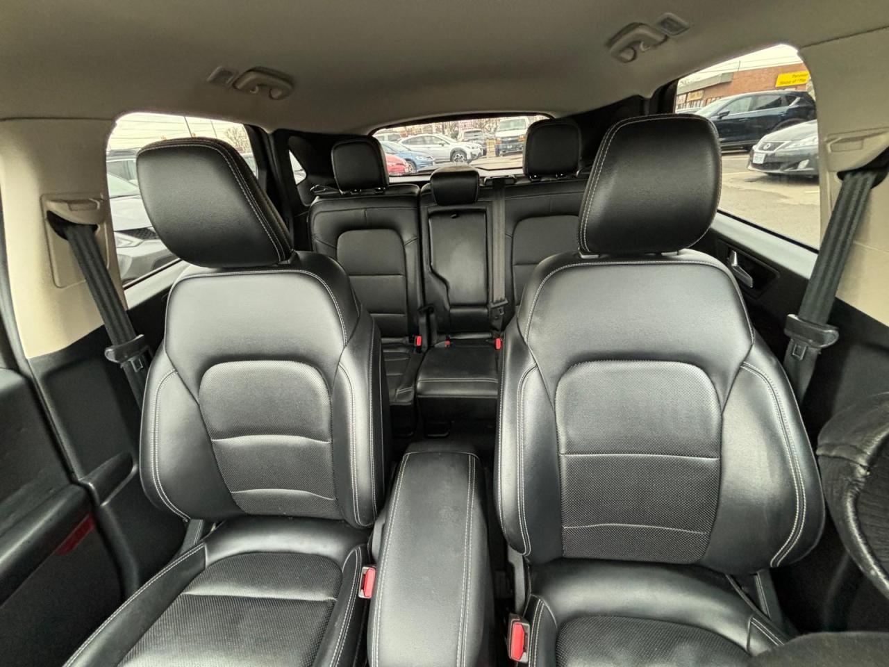 2020 Ford Escape AUTO AWD LOW KM NO ACCIDENT ONE OWNER NAVIGATION Photo2