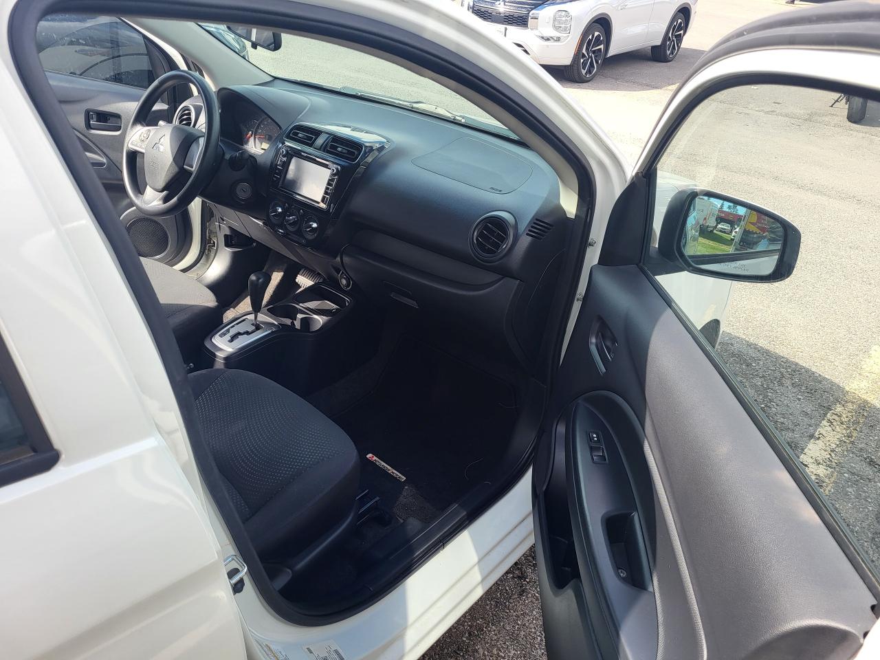 2018 Mitsubishi Mirage ES CVT Photo