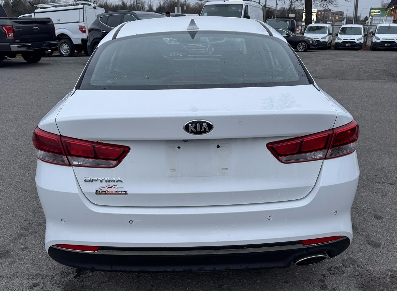 2018 Kia Optima LX AUTO - Photo #4