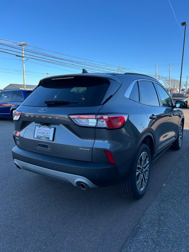 2021 Ford Escape SEL - Photo #5