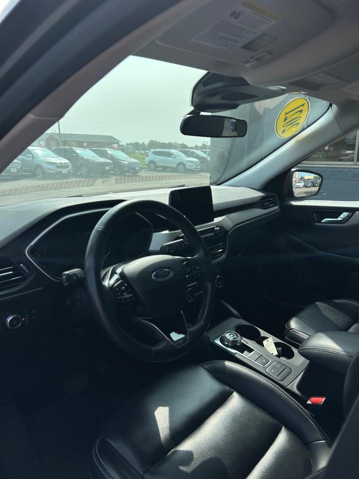 2021 Ford Escape SEL - Photo #7