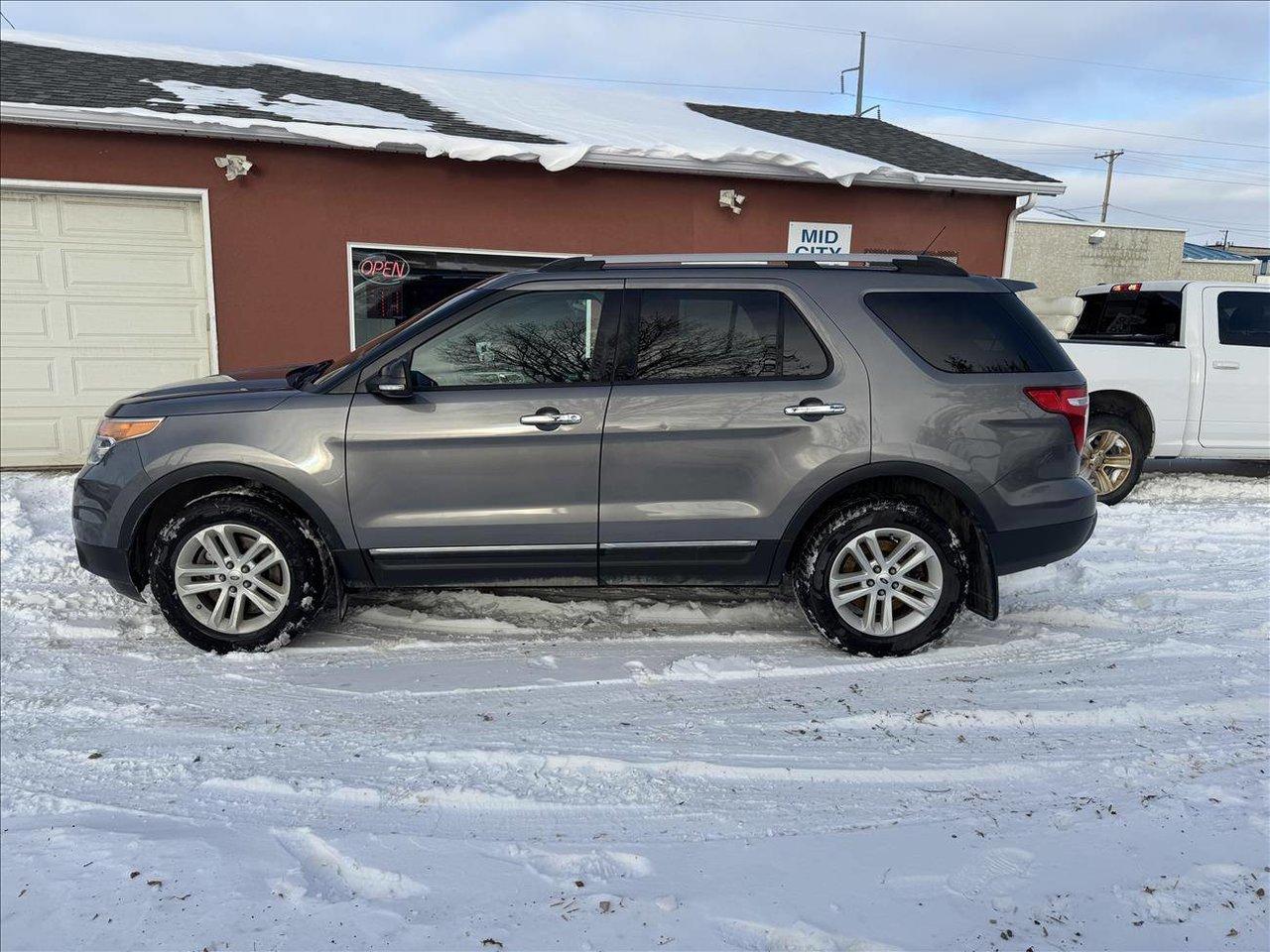 Used 2014 Ford Explorer XLT AWD LEATHER 6 SE for sale in Saskatoon, SK