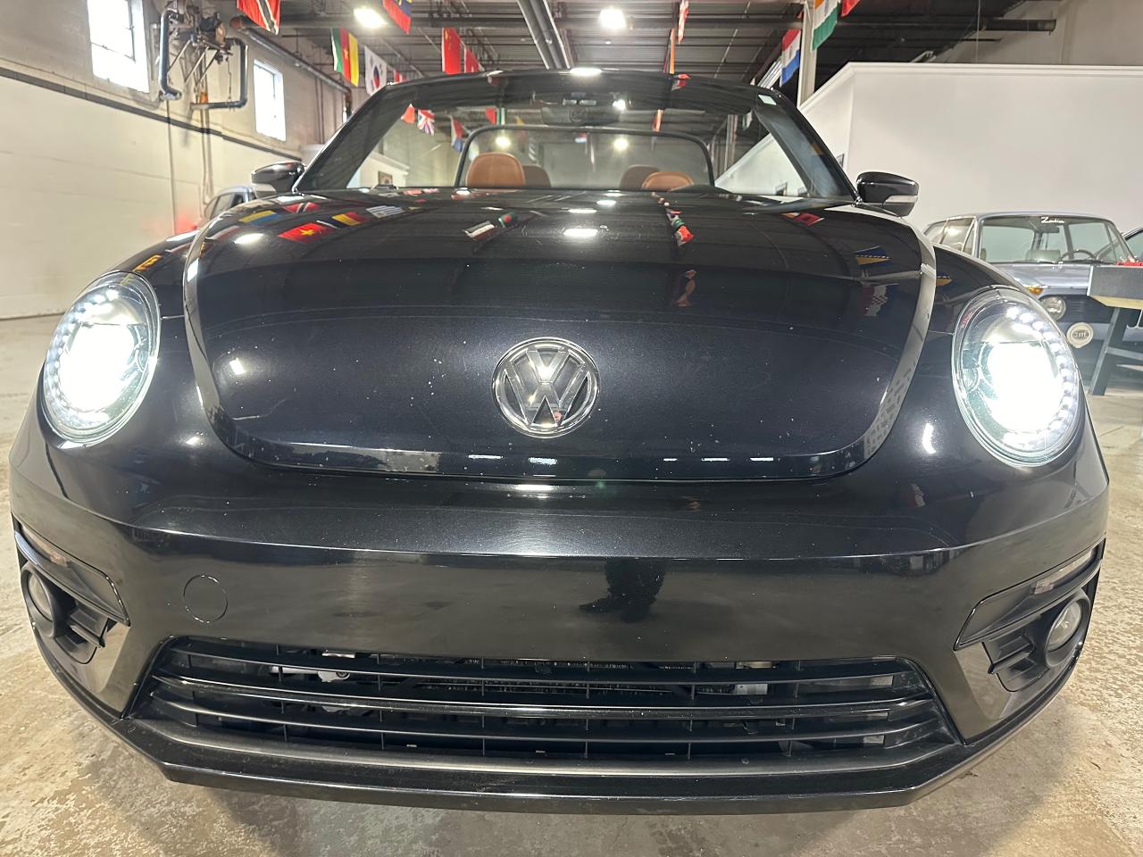2017 Volkswagen Beetle CONVERTIBLE | FENDER SOUND SYSTEM | BACK UP CAM - Photo #4