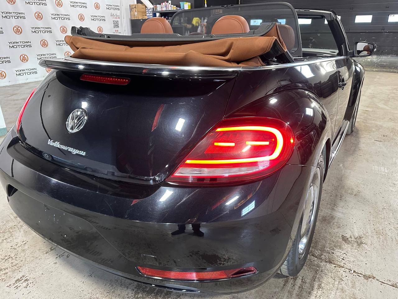 2017 Volkswagen Beetle CONVERTIBLE | FENDER SOUND SYSTEM | BACK UP CAM - Photo #12