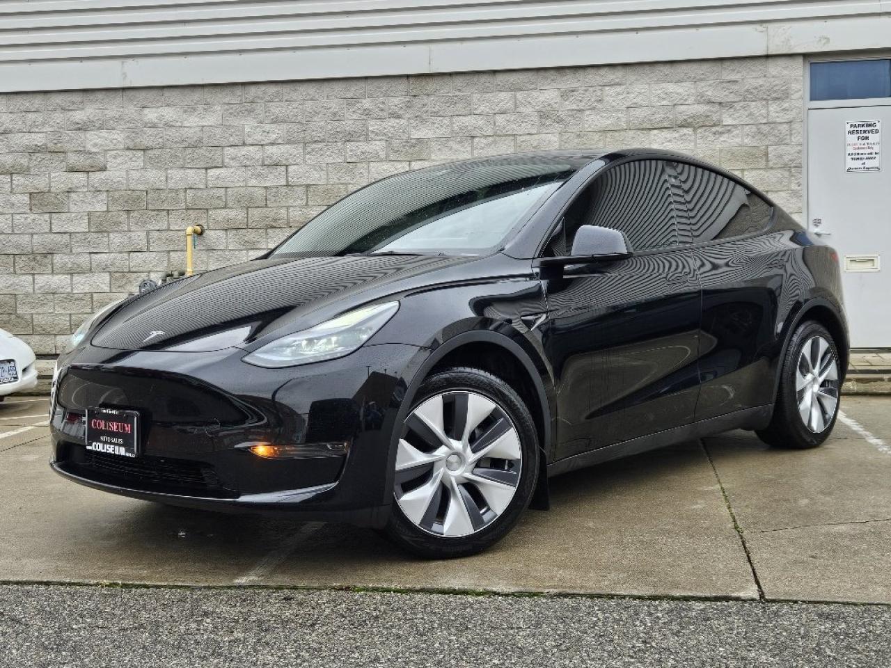 Used 2023 Tesla Model Y CERTIFIED-FINANCE AVAIL-TESLA WARRANTY-ONLY 42KM for sale in Toronto, ON